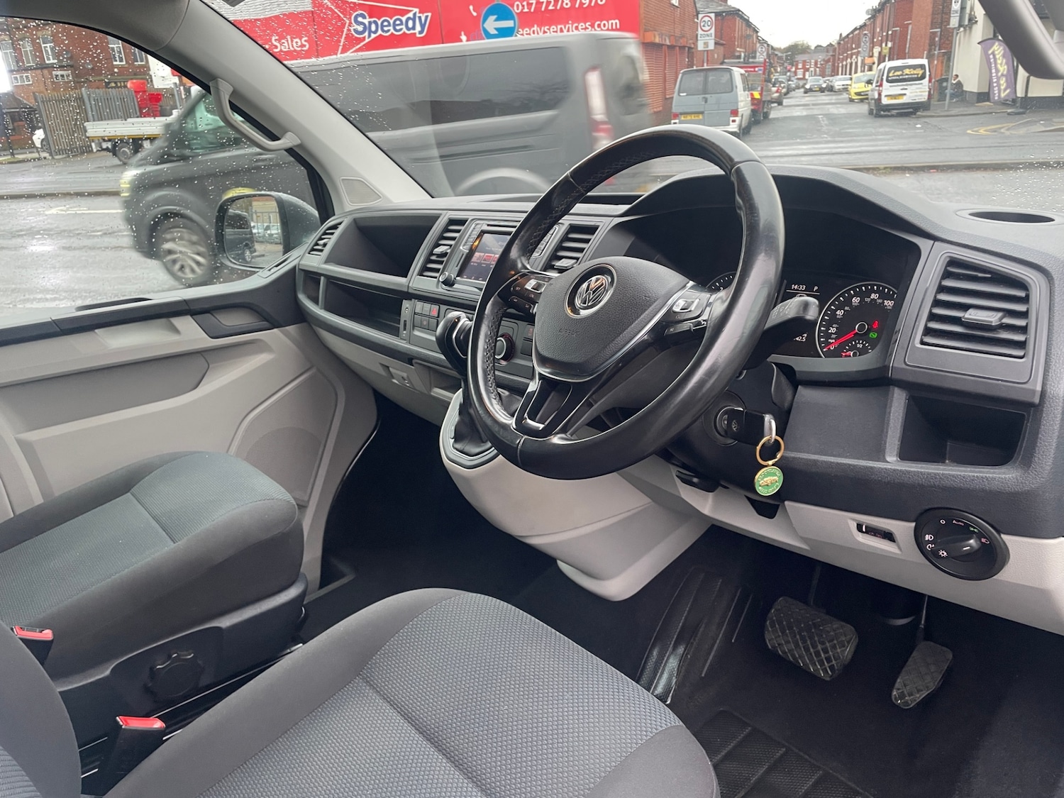 Used Volkswagen Transporter 2017 for sale - 77240319: Photo 14