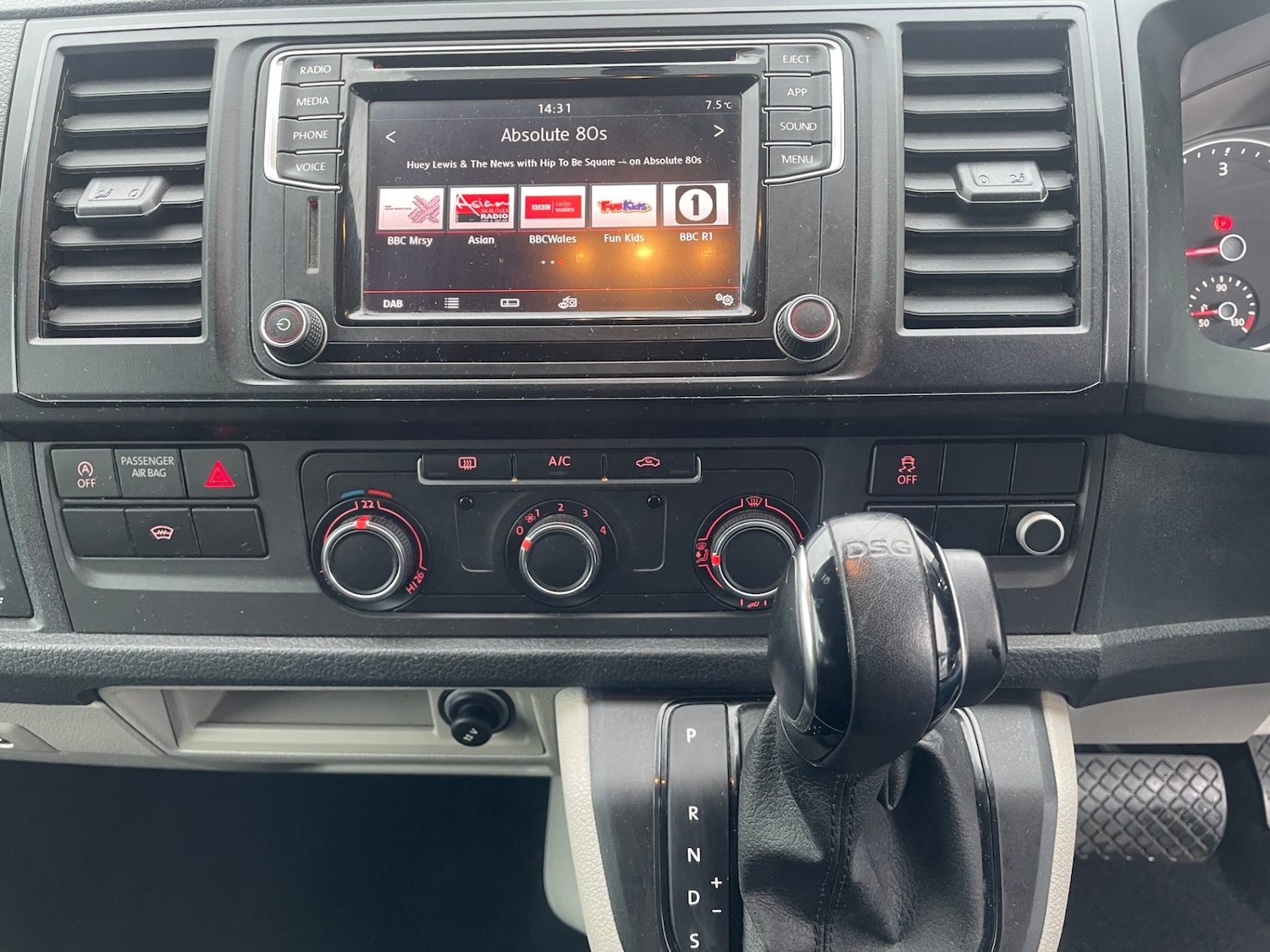 Used Volkswagen Transporter 2017 for sale - 77240319: Photo 15