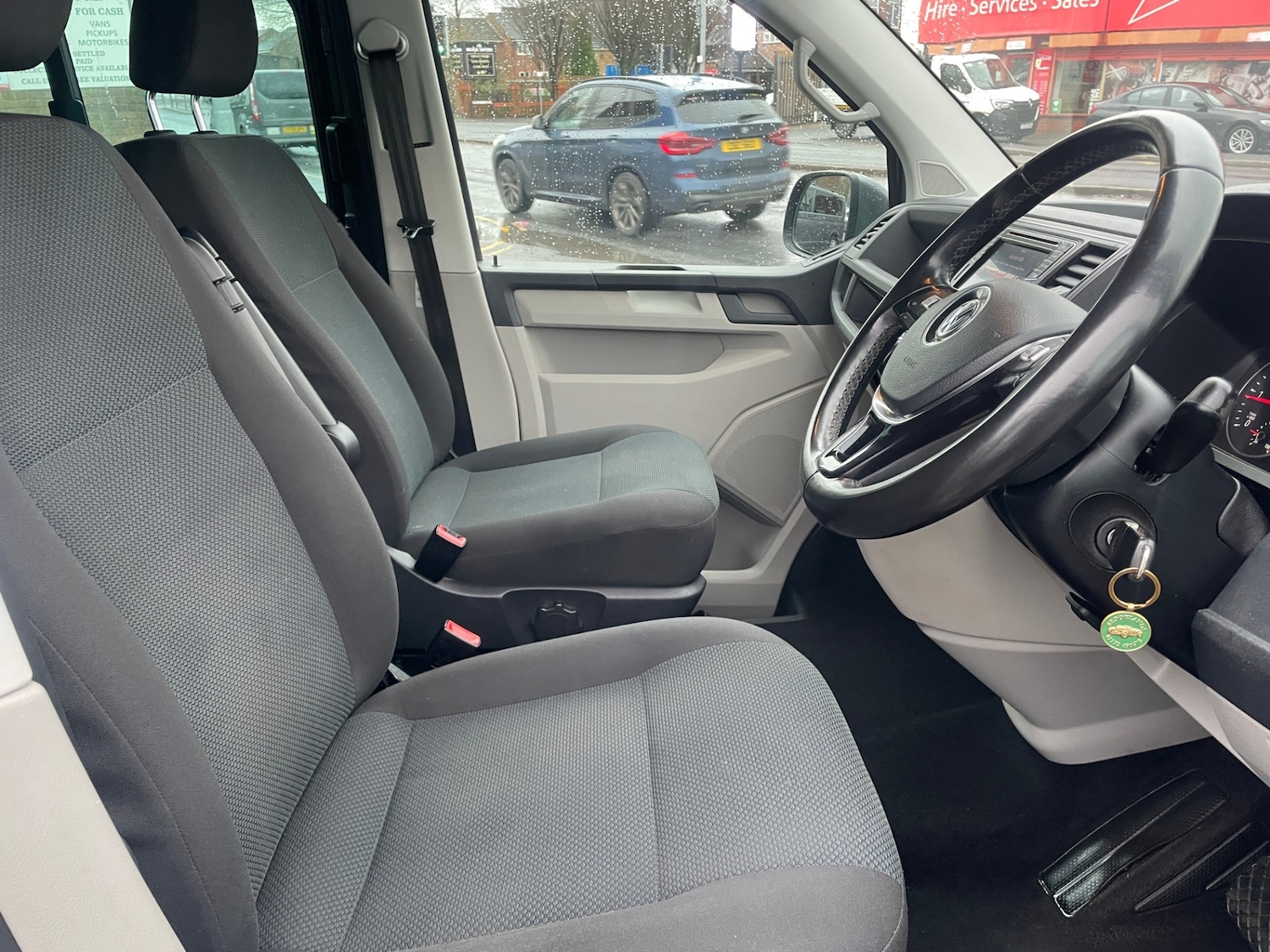 Used Volkswagen Transporter 2017 for sale - 77240319: Photo 16