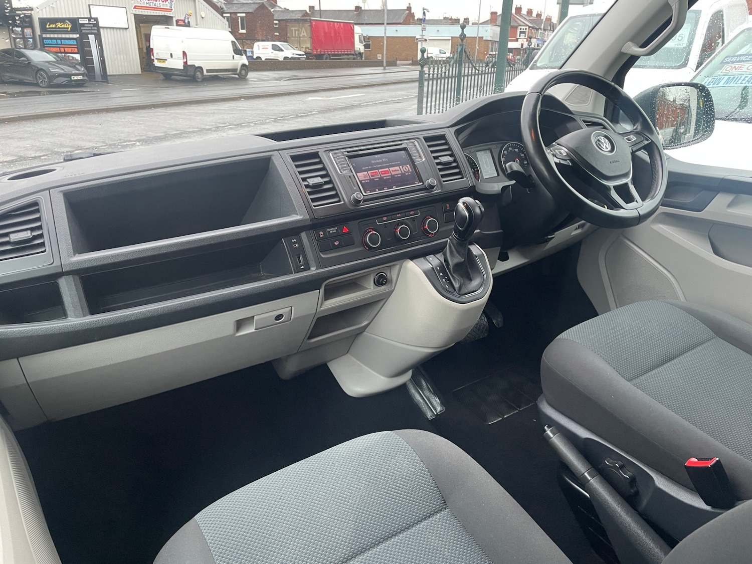 Used Volkswagen Transporter 2017 for sale - 77240319: Photo 17