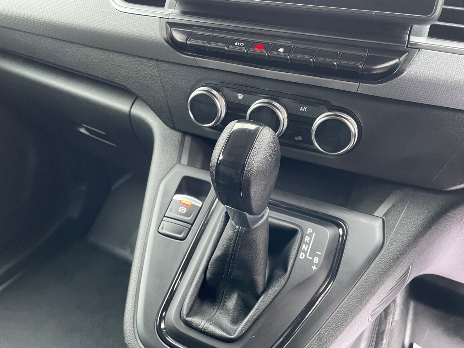 Used Nissan Other 2023 for sale - 77069025: Photo 15