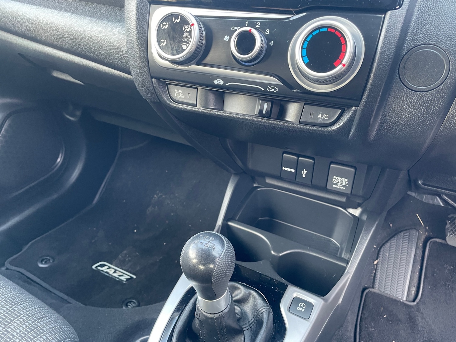 Used Honda Jazz 2015 for sale - 77298712: Photo 15