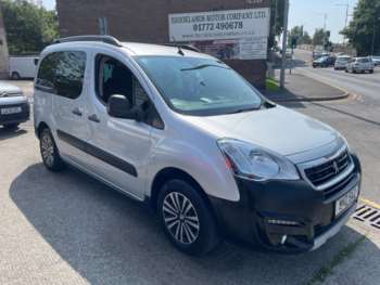 Used Peugeot Partner Tepee 2017 for sale - 74953000: Photo