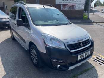 Used Peugeot Partner Tepee 2017 for sale - 74953000: Photo