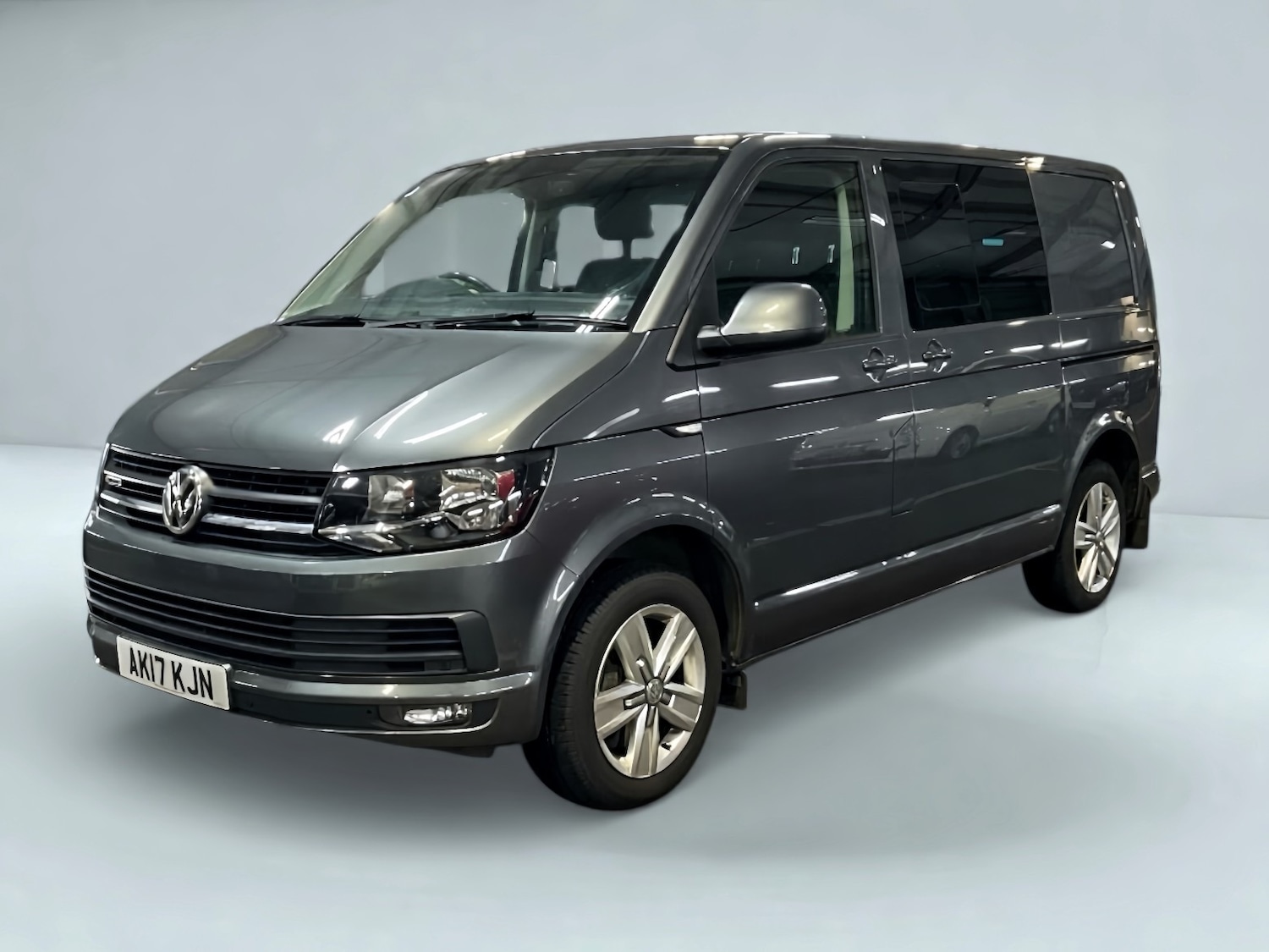 Used Volkswagen Transporter 2017 for sale - 77077267: Photo 2