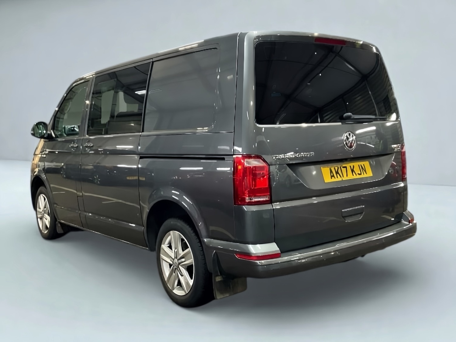 Used Volkswagen Transporter 2017 for sale - 77077267: Photo 3