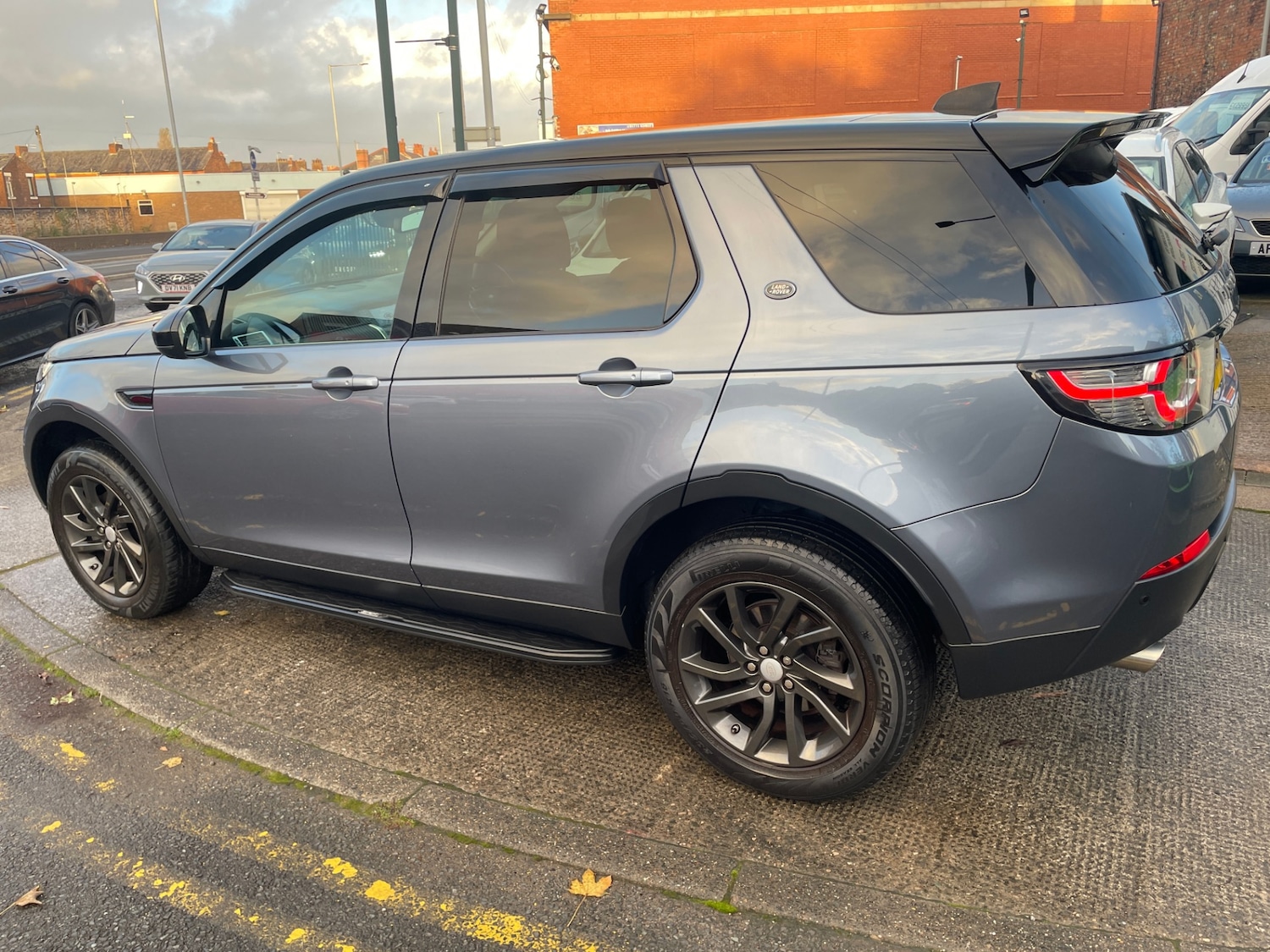 Used Land Rover Discovery Sport 2018 for sale - 76364899: Photo 8