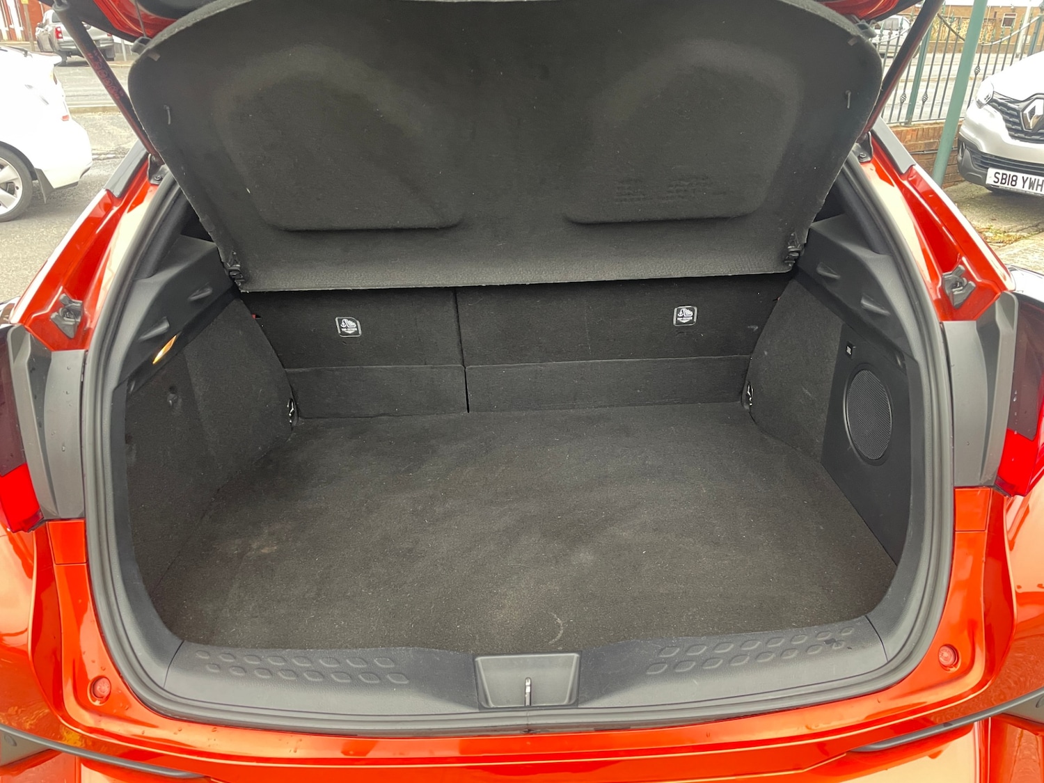 Used Toyota C-HR 2020 for sale - 76264309: Photo 22