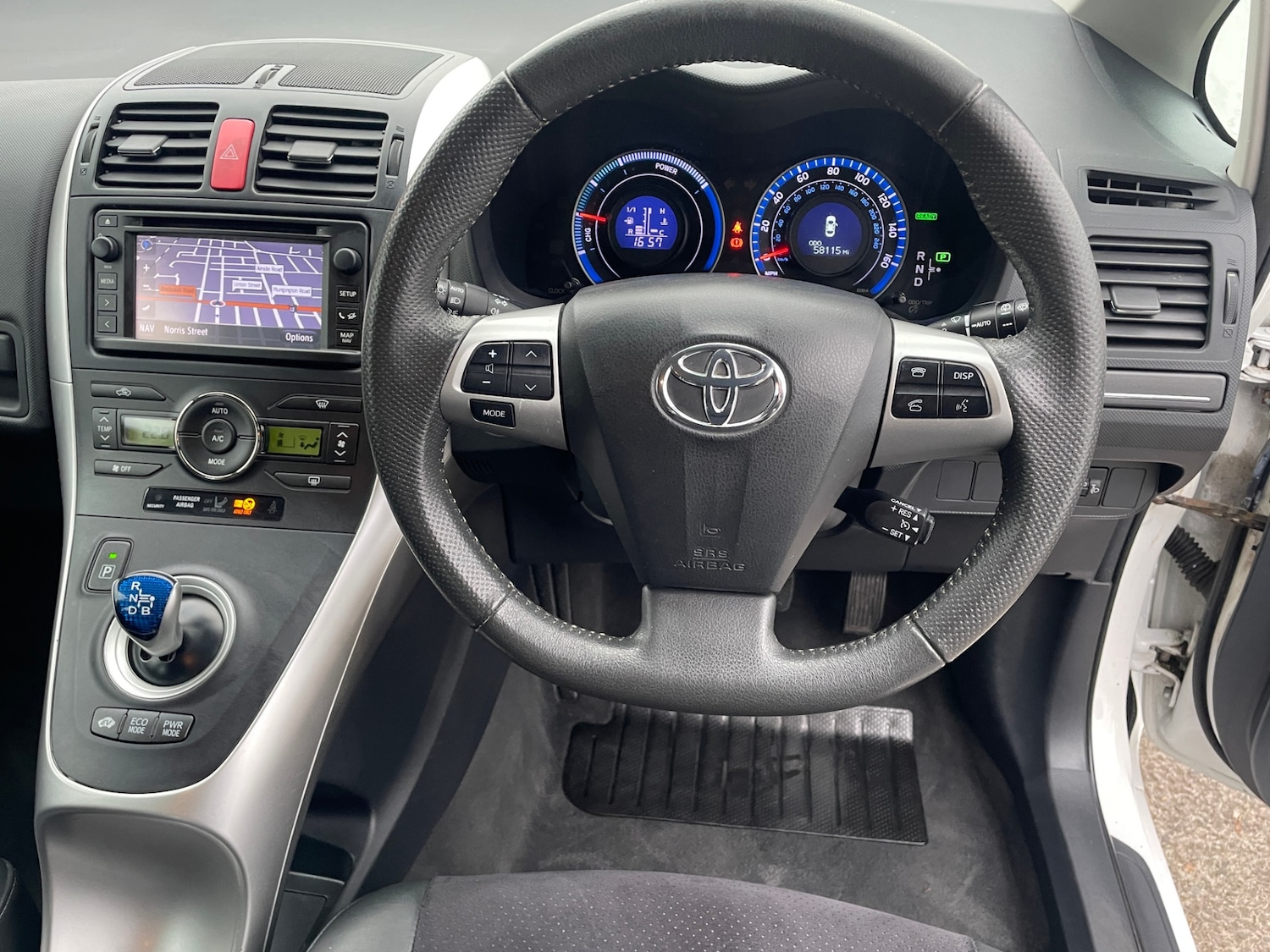 Used Toyota Auris 2012 for sale - 76258123: Photo 14