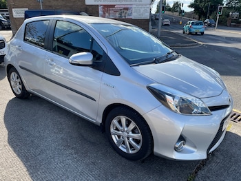 Used Toyota Yaris 2013 for sale - 76063016: Photo