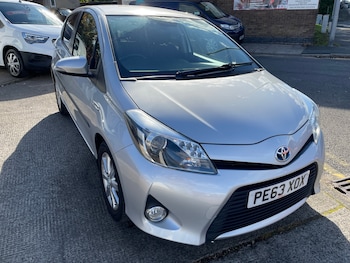 Used Toyota Yaris 2013 for sale - 76063016: Photo