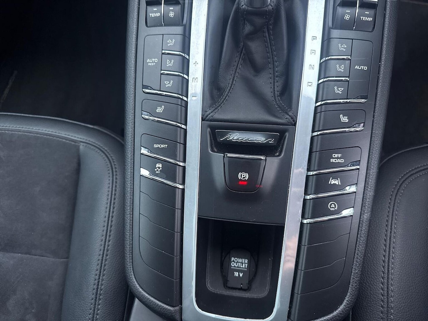 Used Porsche Macan 2018 for sale - 76157155: Photo 23