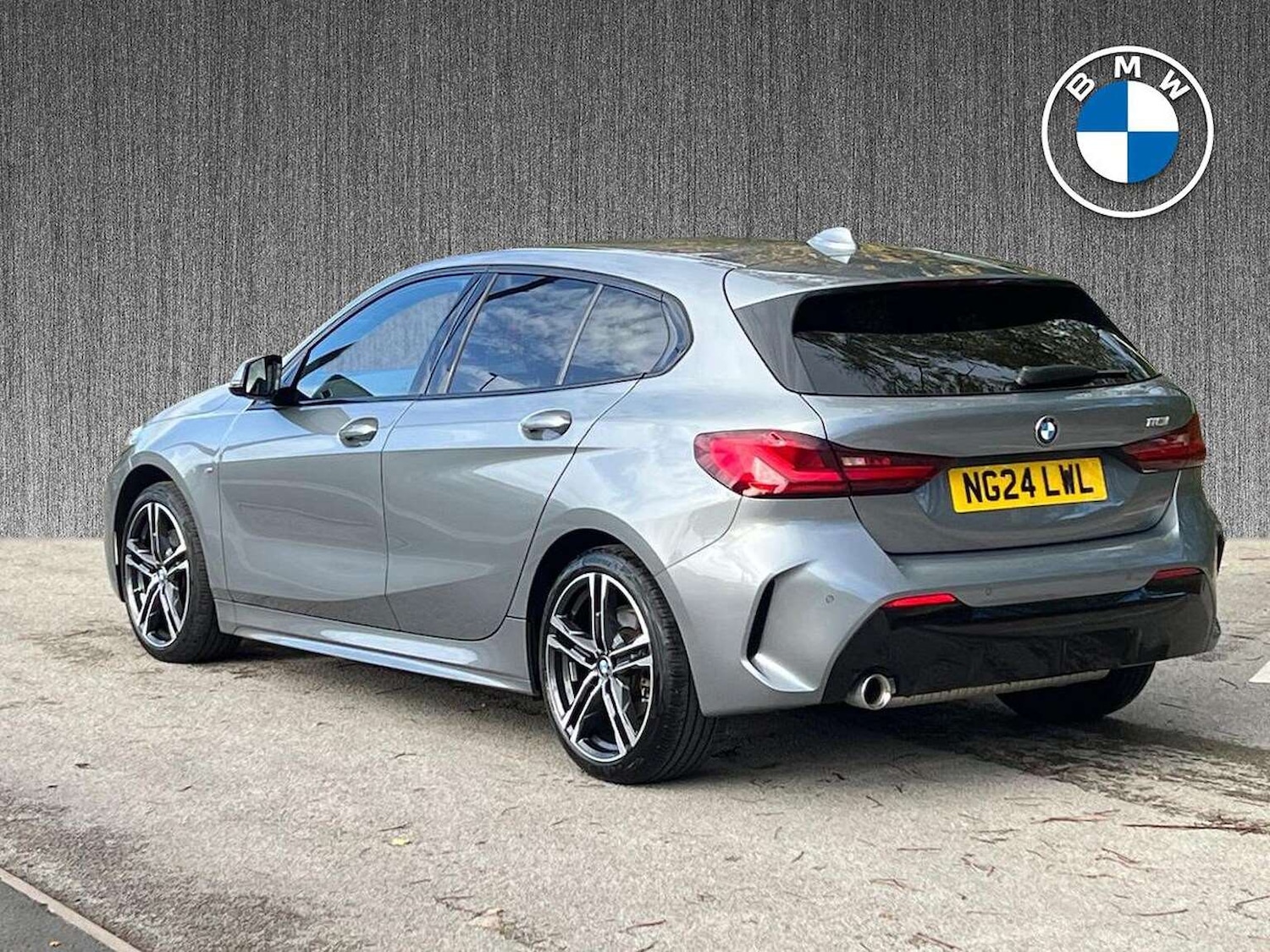 Used BMW 1 Series 2024 for sale - 76596211: Photo 2