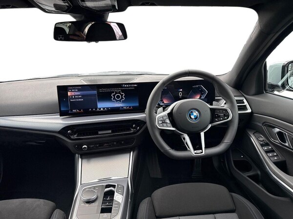 Used BMW 3 Series 2025 for sale - 76157164: Photo 9