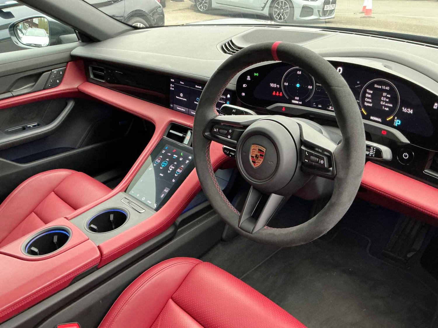 Used Porsche Taycan 2023 for sale - 77832048: Photo 21