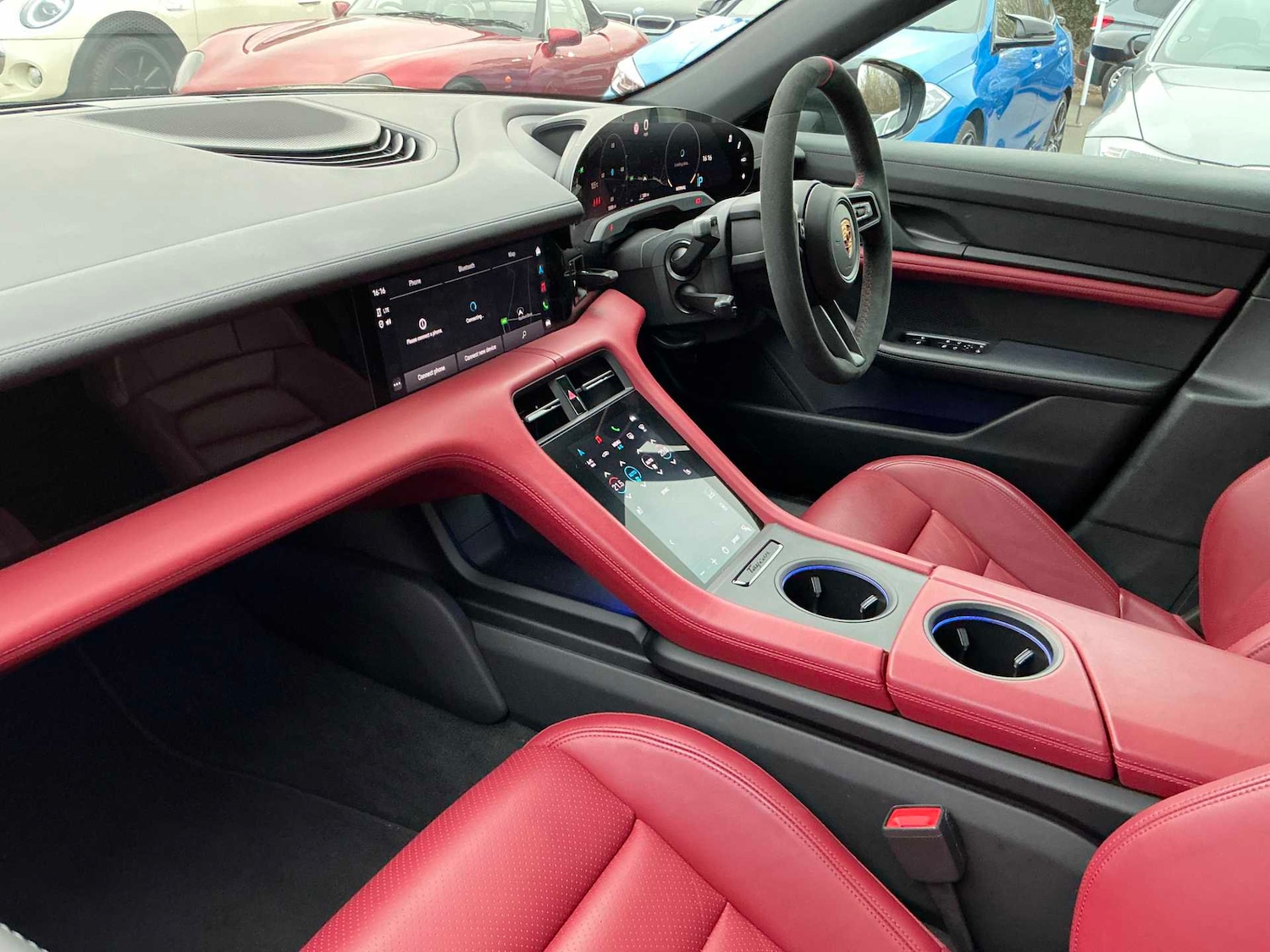 Used Porsche Taycan 2023 for sale - 77832048: Photo 7