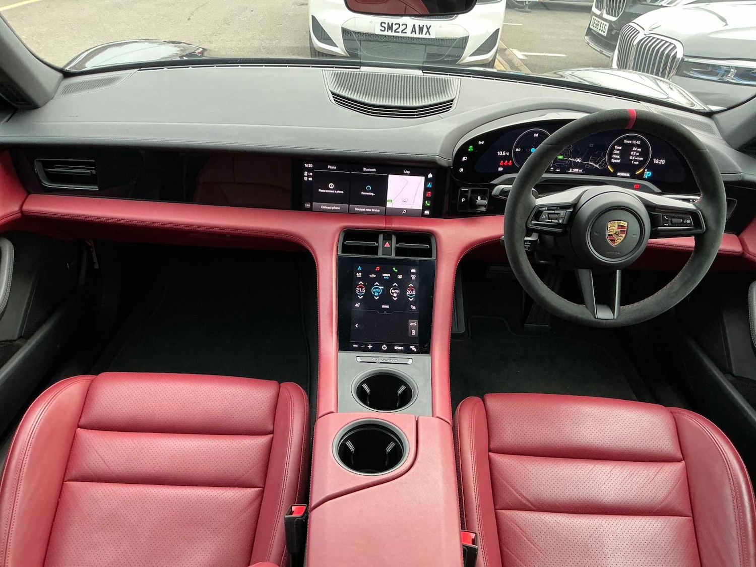 Used Porsche Taycan 2023 for sale - 77832048: Photo 8