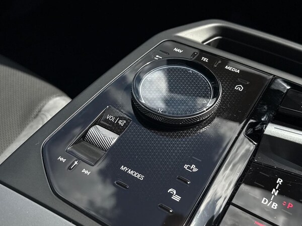 Used BMW iX 2025 for sale - 75490661: Photo 24