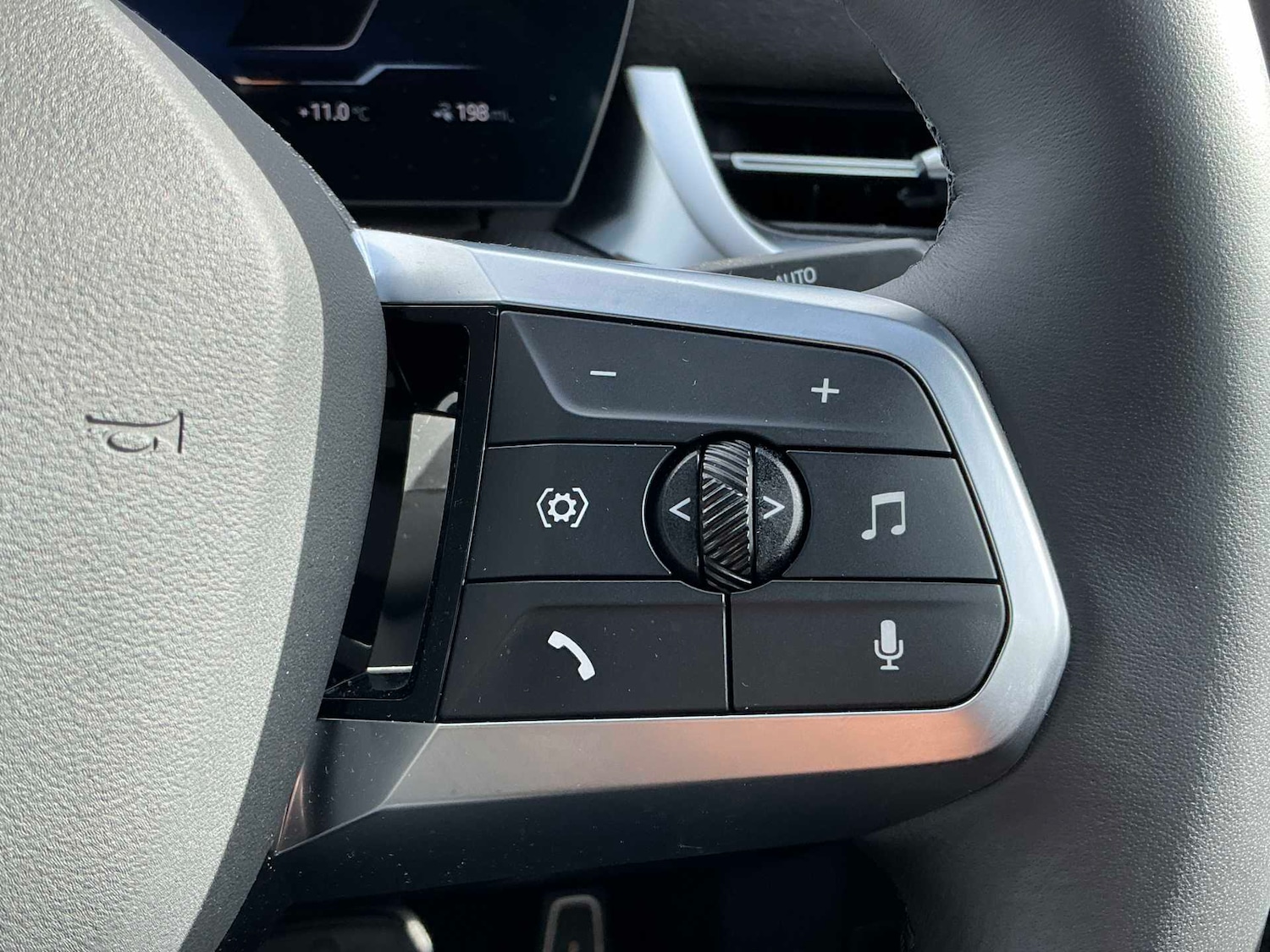 Used BMW iX2 2025 for sale - 77832038: Photo 17