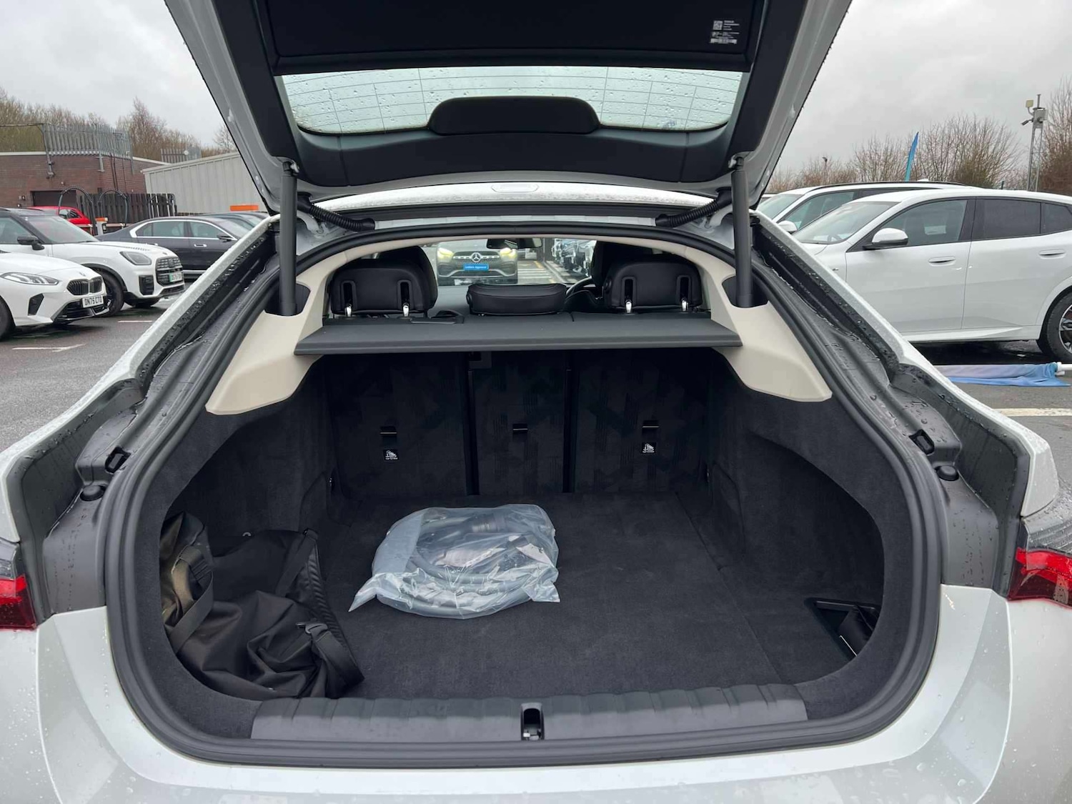 Used BMW i4 2024 for sale - 77677456: Photo 18