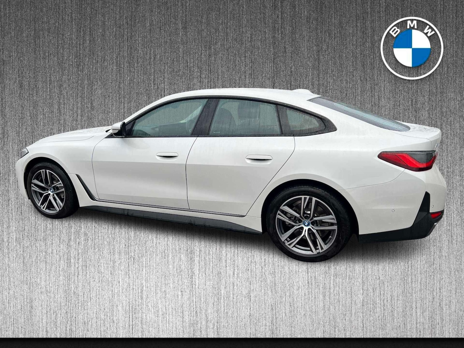 Used BMW i4 2024 for sale - 77677456: Photo 2