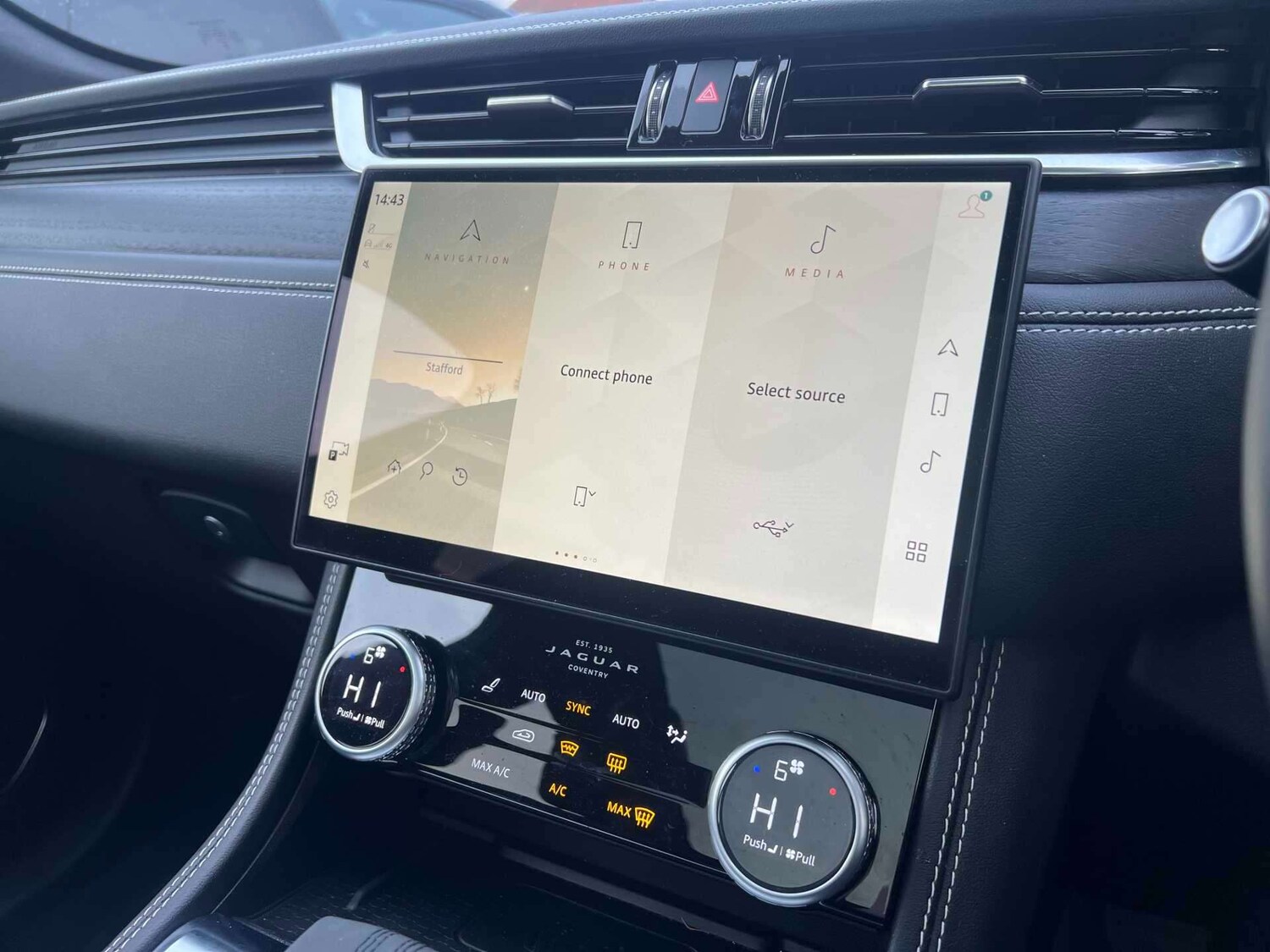 Used Jaguar F-Pace 2024 for sale - 77629339: Photo 13