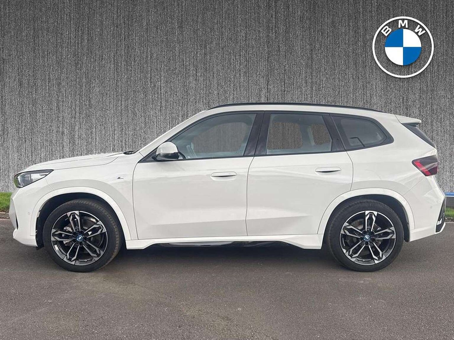 Used BMW iX1 2023 for sale - 76596412: Photo 3