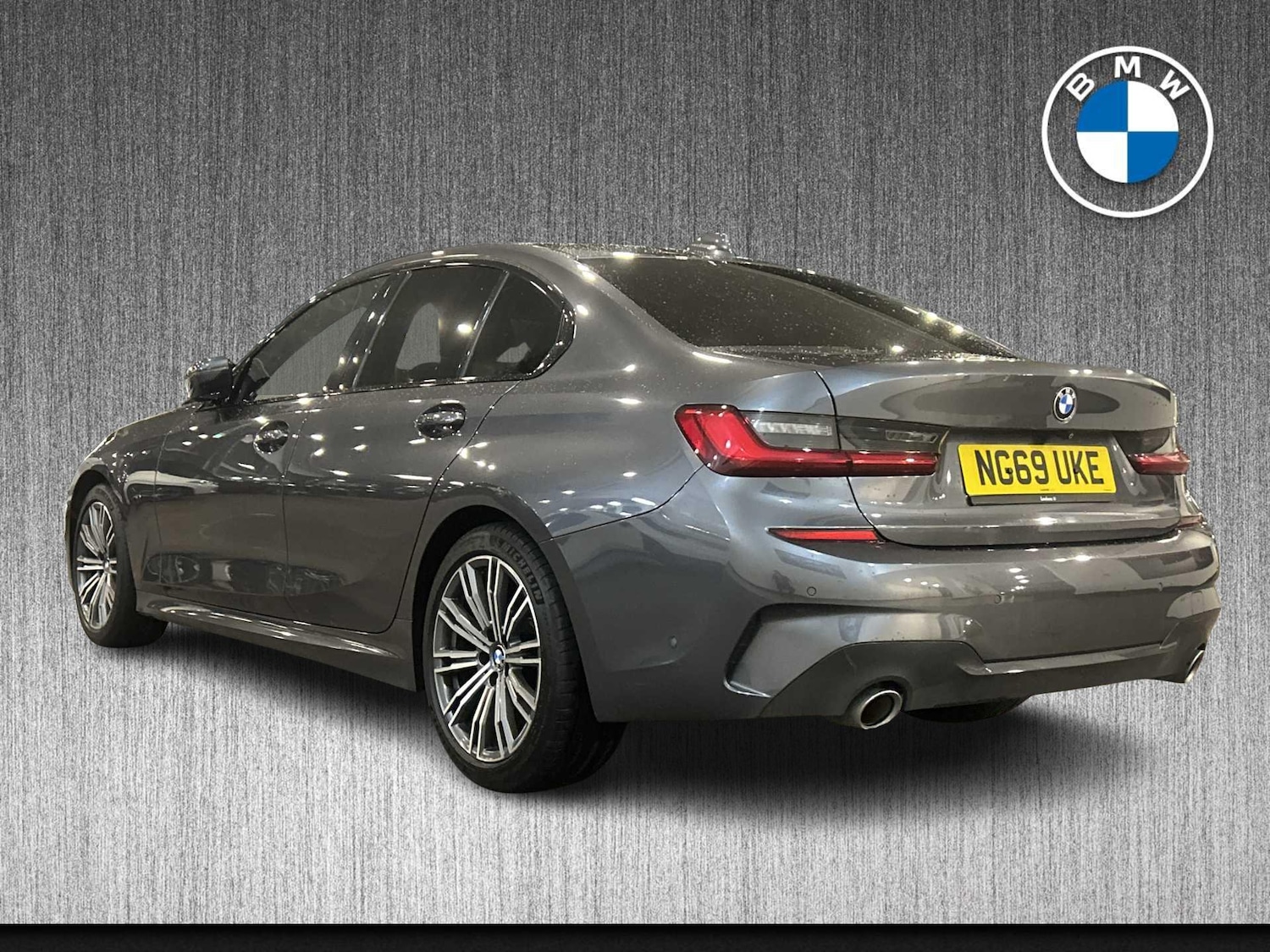 Used BMW 3 Series 2019 for sale - 77548371: Photo 2