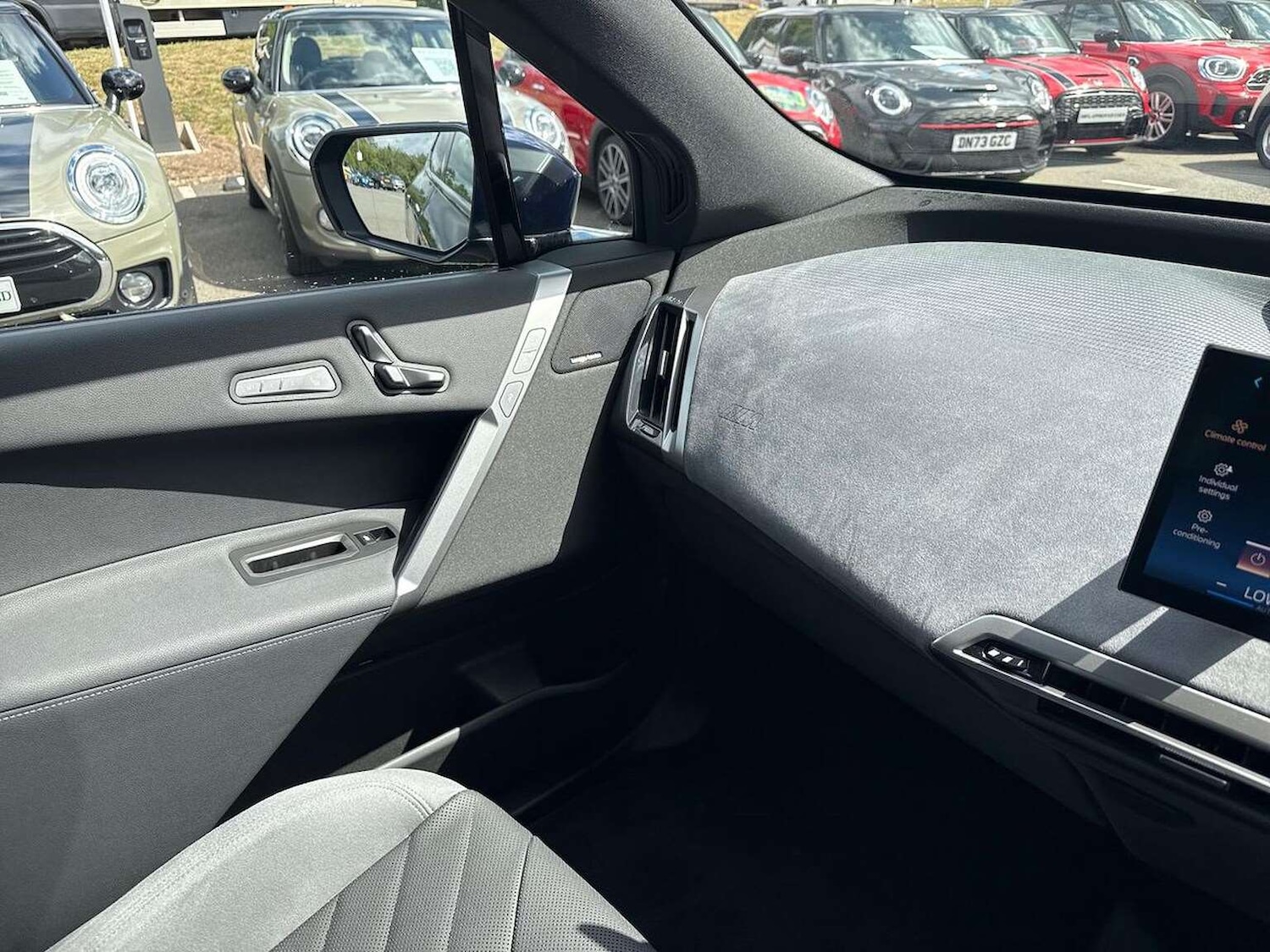 Used BMW iX 2025 for sale - 76596131: Photo 25