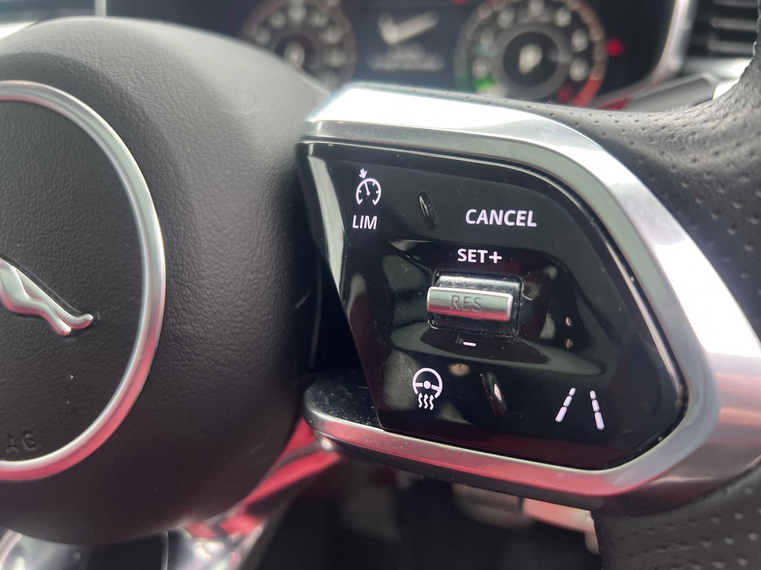 Used Jaguar F-Pace 2022 for sale - 77487545: Photo 26