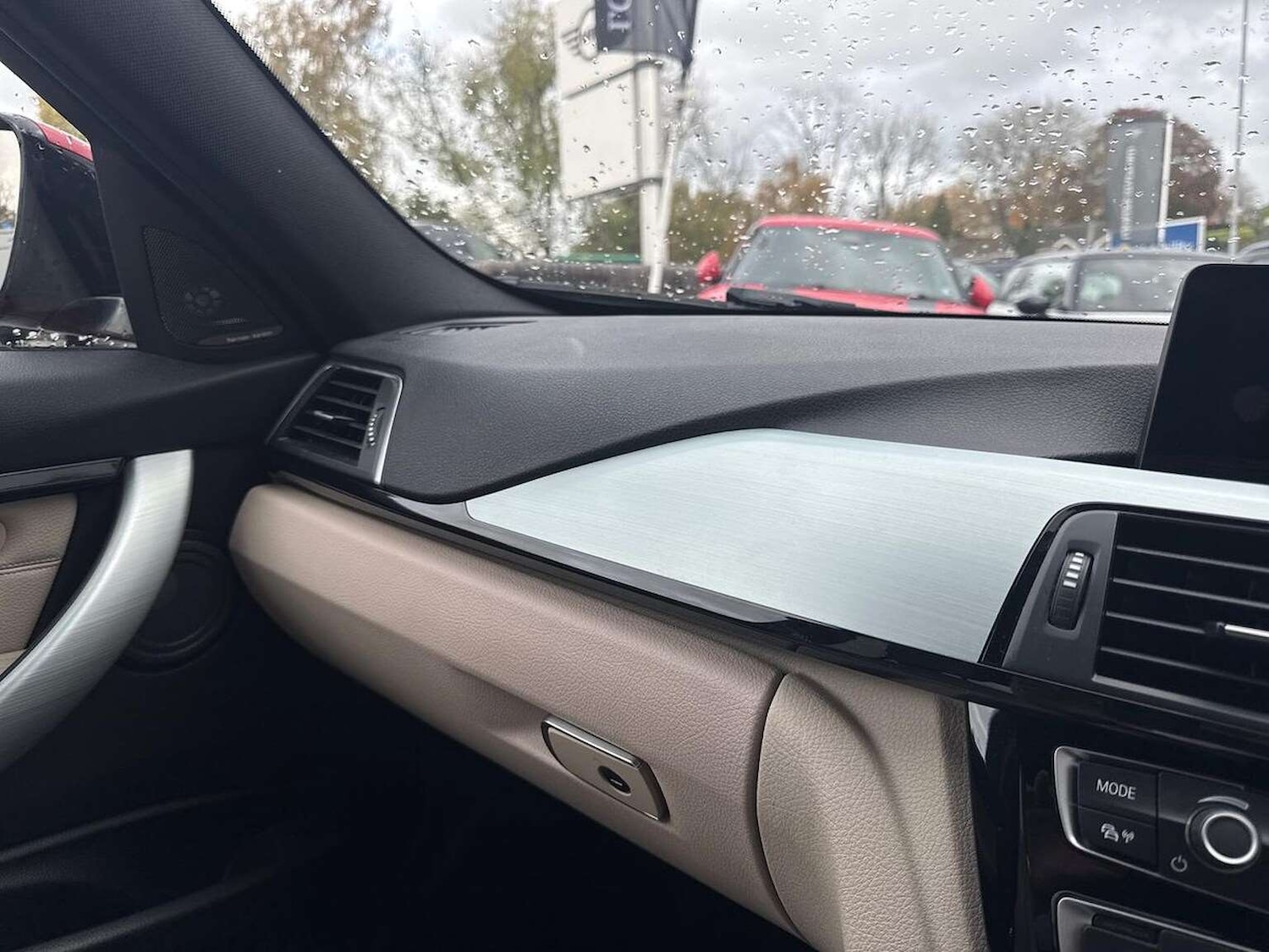 Used BMW 3 Series 2016 for sale - 76596446: Photo 24