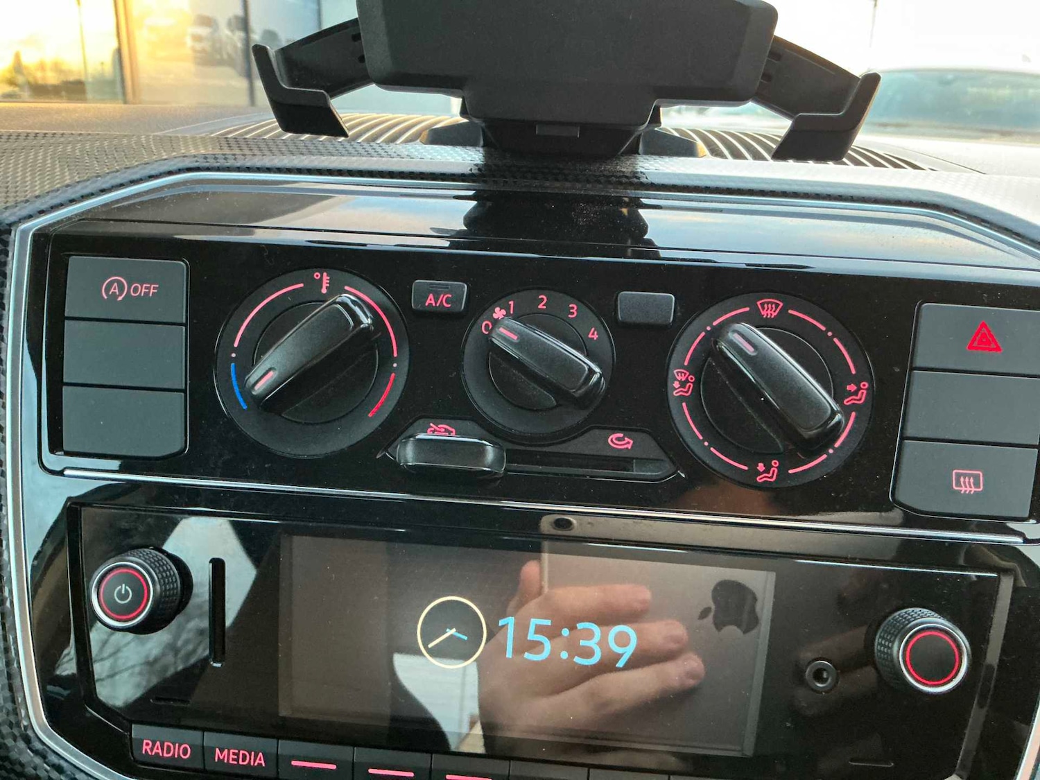 Used Volkswagen up! 2018 for sale - 76897109: Photo 12