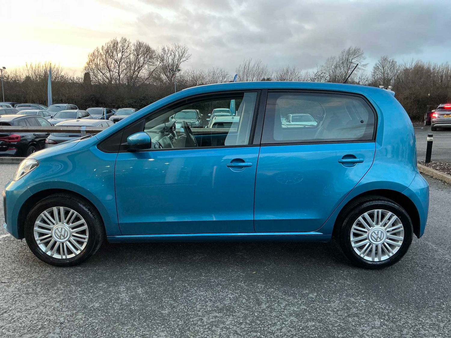 Used Volkswagen up! 2018 for sale - 76897109: Photo 19