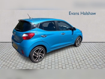Used Hyundai i10 2023 for sale - 79015036: Photo