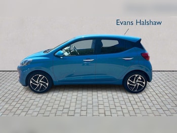 Used Hyundai i10 2023 for sale - 79015036: Photo