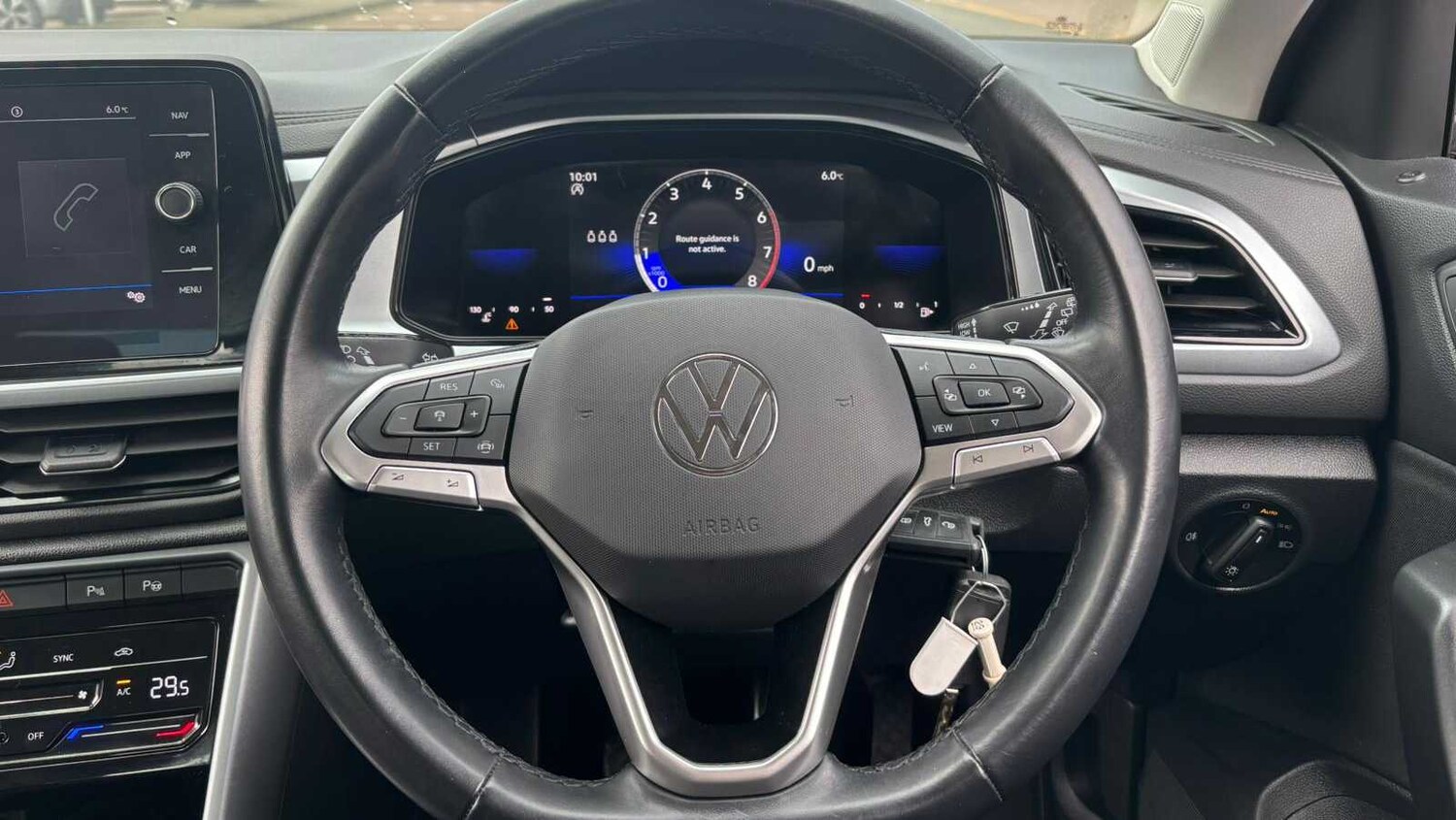 Used Volkswagen T-Roc for sale - 77862176: Photo 15