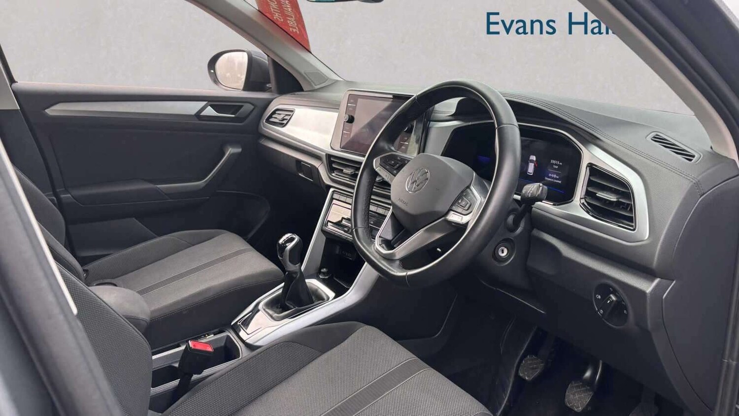 Used Volkswagen T-Roc for sale - 77862176: Photo 18