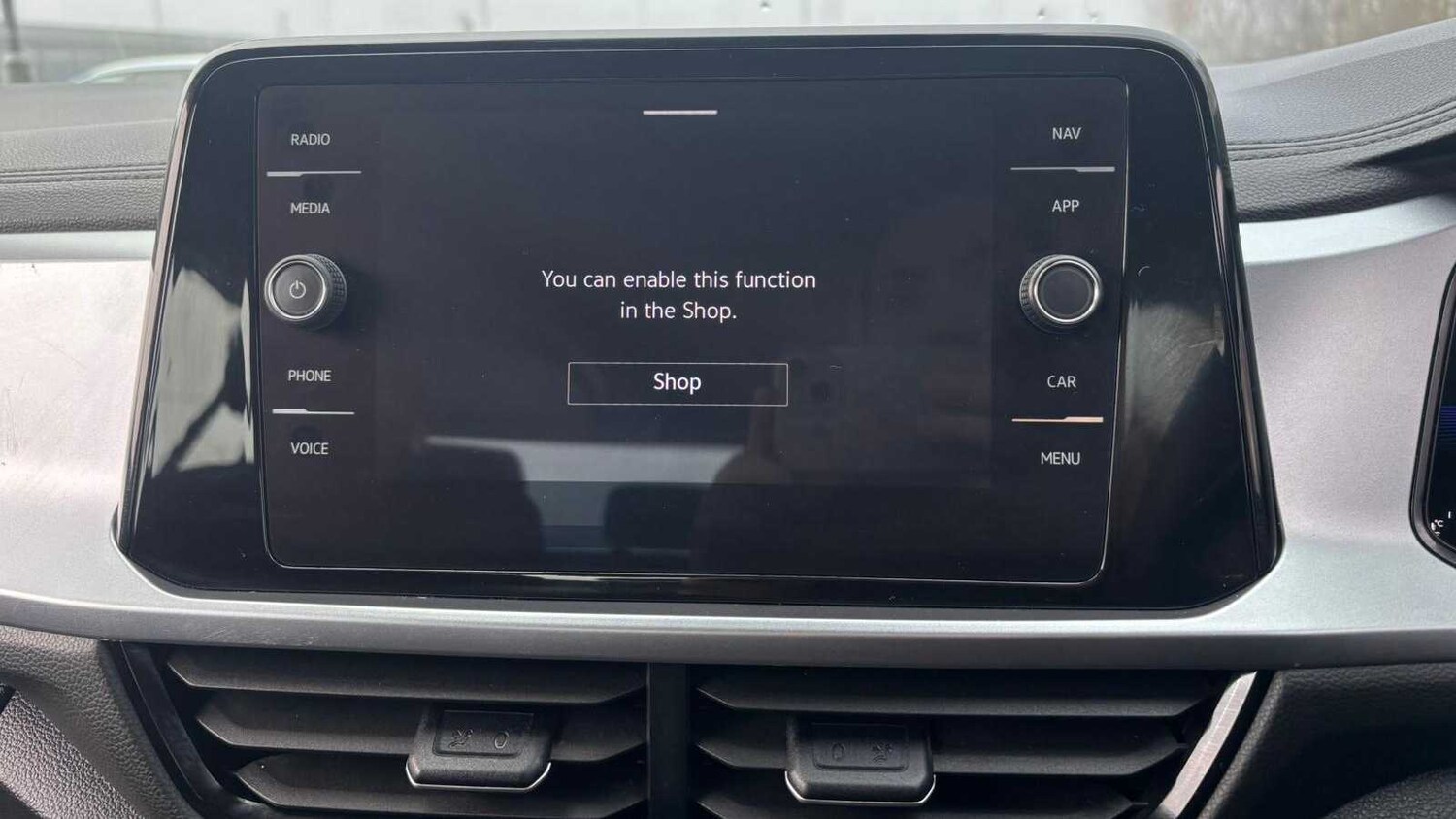 Used Volkswagen T-Roc for sale - 77862176: Photo 28