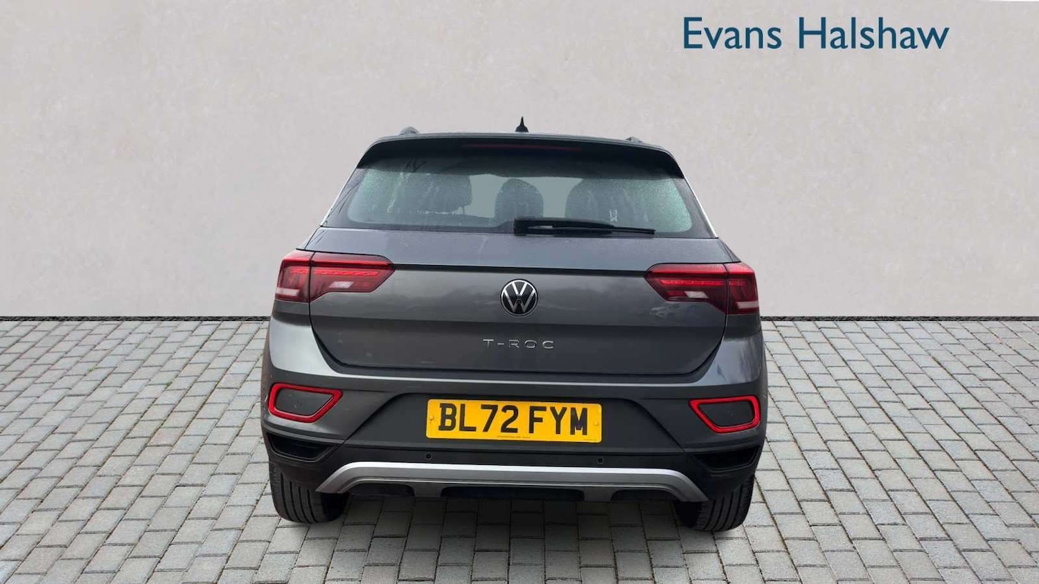 Used Volkswagen T-Roc for sale - 77862176: Photo 4