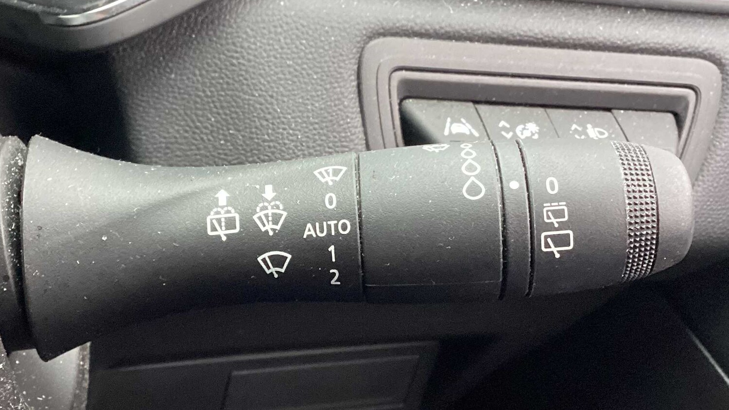 Used Renault Captur for sale - 77860984: Photo 15