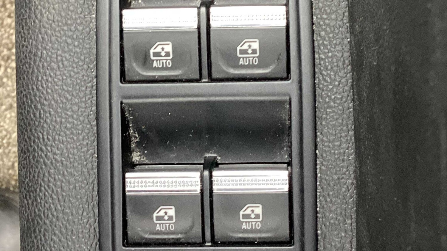 Used Renault Captur for sale - 77860984: Photo 25