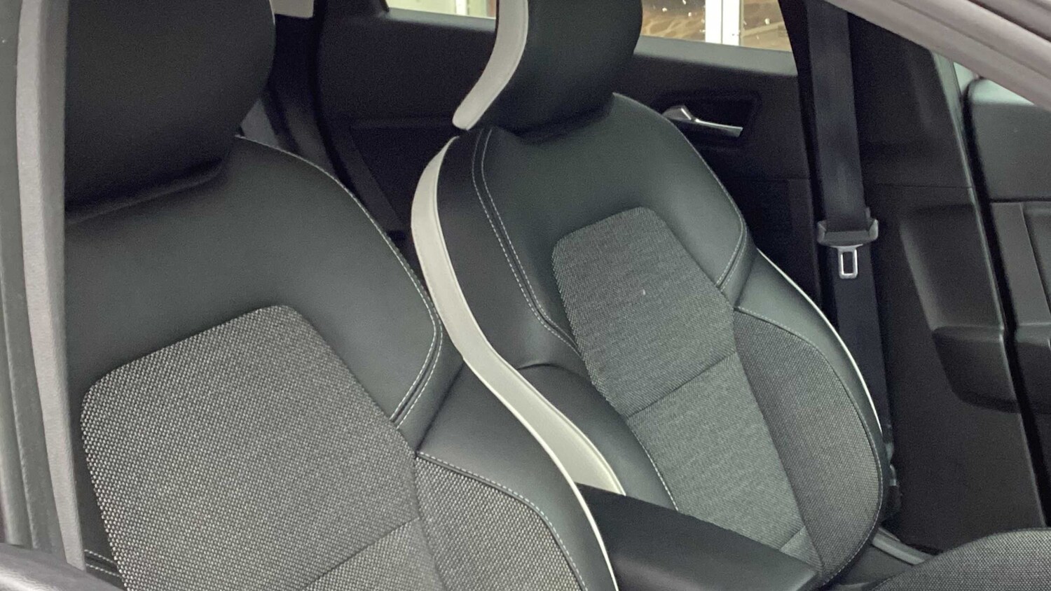 Used Renault Captur for sale - 77860984: Photo 26