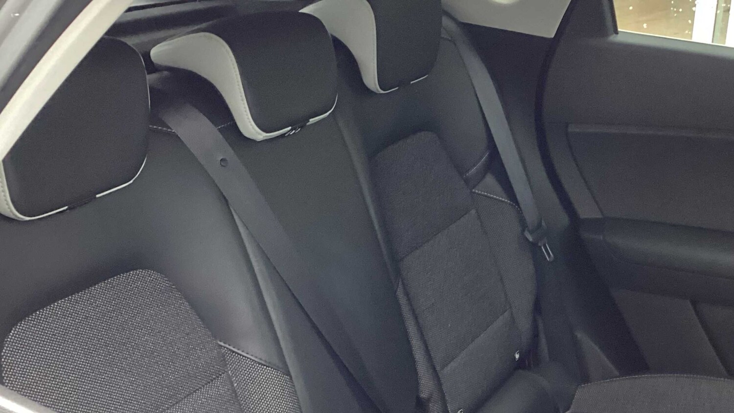 Used Renault Captur for sale - 77860984: Photo 27