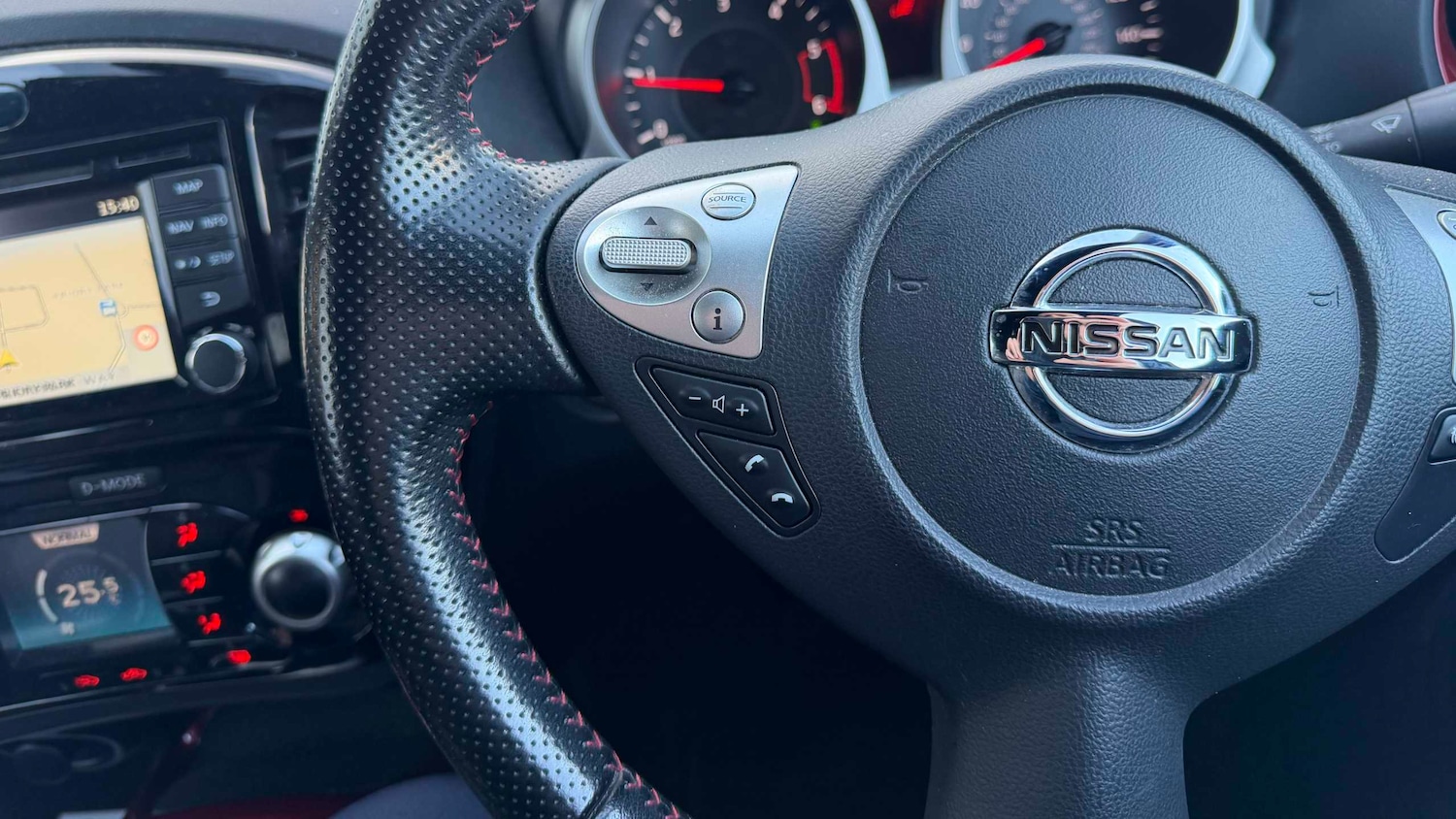 Used Nissan Juke for sale - 77859611: Photo 10