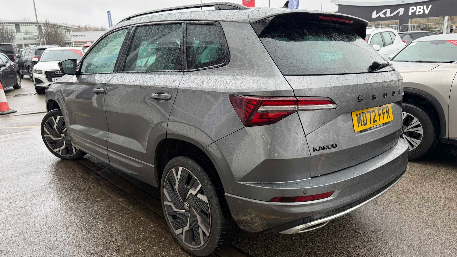 Used Skoda Karoq 2023 for sale - 77858526: Photo 2