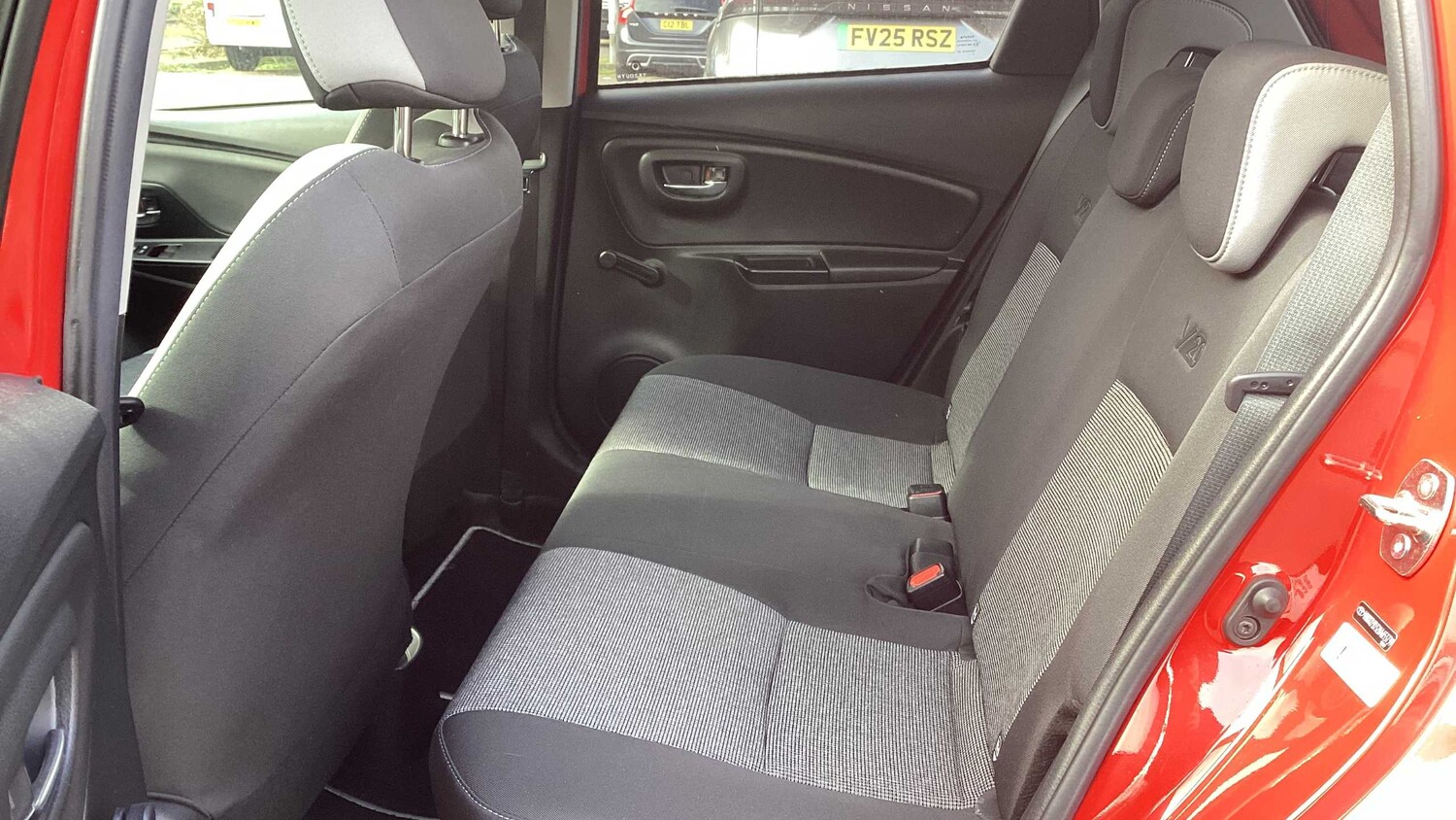 Used Toyota Yaris for sale - 77856993: Photo 10