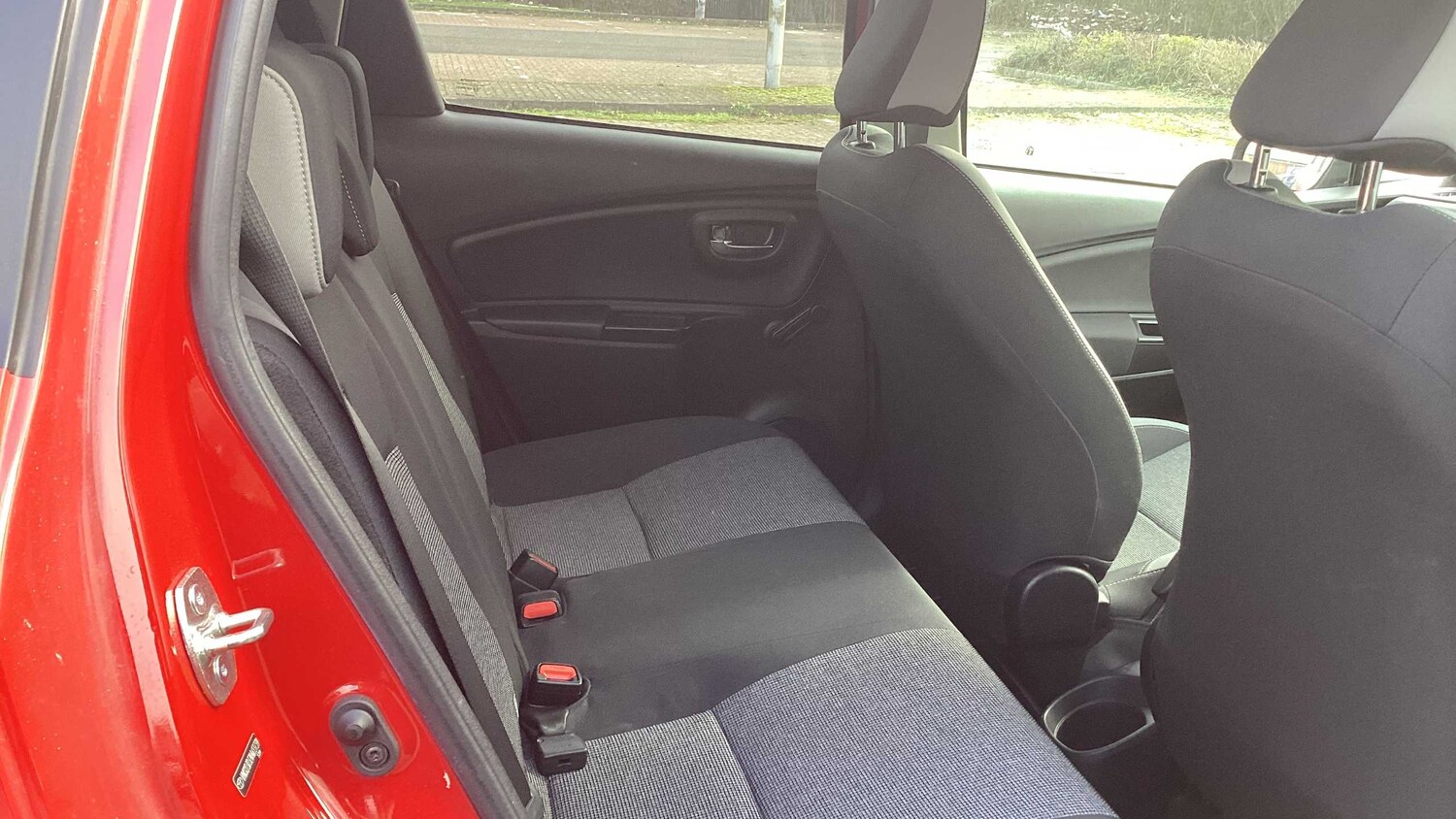 Used Toyota Yaris for sale - 77856993: Photo 12