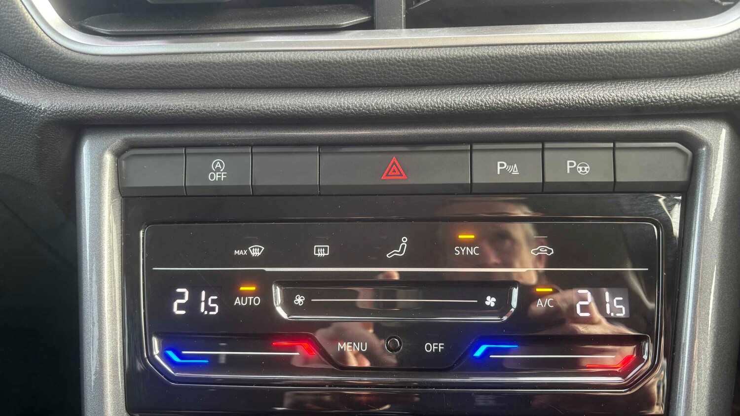 Used Volkswagen T-Roc for sale - 77861389: Photo 15