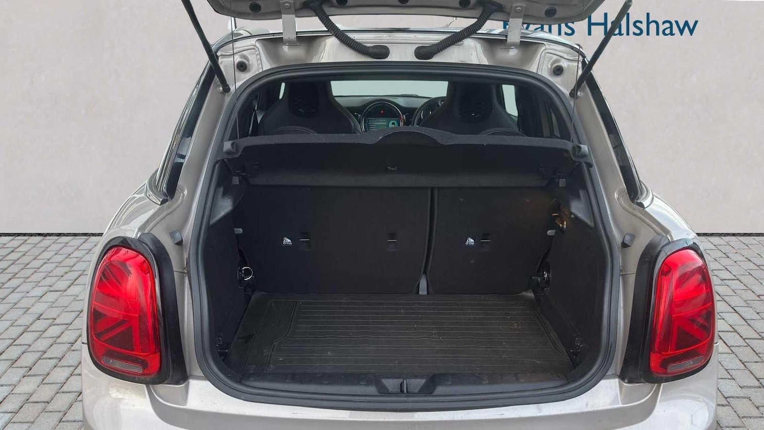 Used MINI Hatch 2022 for sale - 77857182: Photo 5