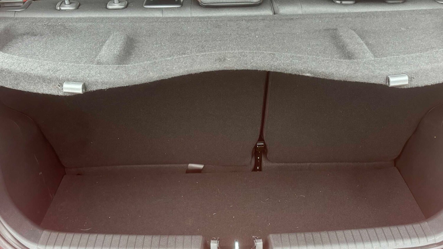 Used Hyundai i10 for sale - 77860340: Photo 11